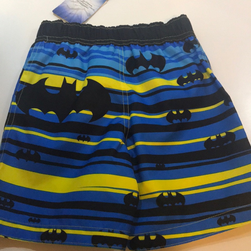 Brand new Batman toddler boys swim trunks. Size 2T - Picture 3 of 5
